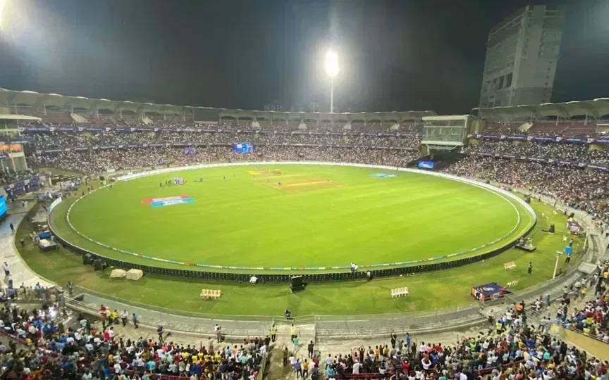 RCB-W vs UP-W: Pitch & Weather ⛅ news